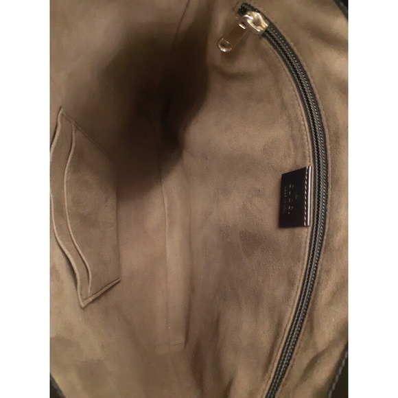 Gucci Signature Leather Messenger Bag Shoulder - Picture 3 of 9